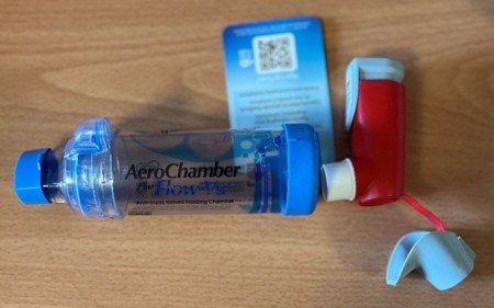 Image 4 photo of a inhaler and spacer.jpg